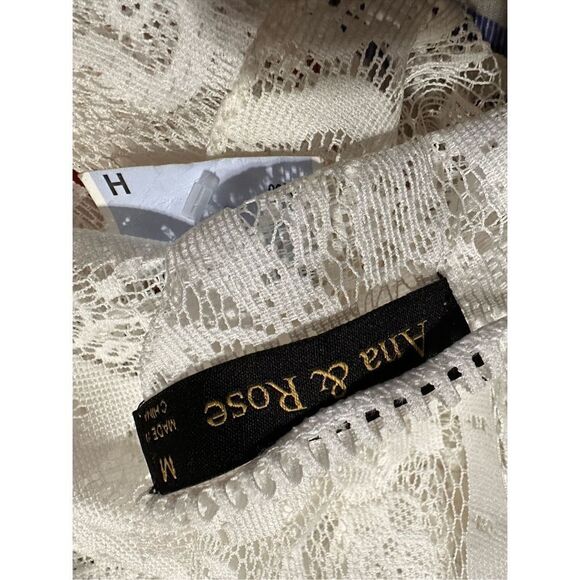 NEW WITH TAGS WOMEN Ana & Rose Crocheted Kimono Ana & Rose's crocheted kimono co - Picture 6 of 7